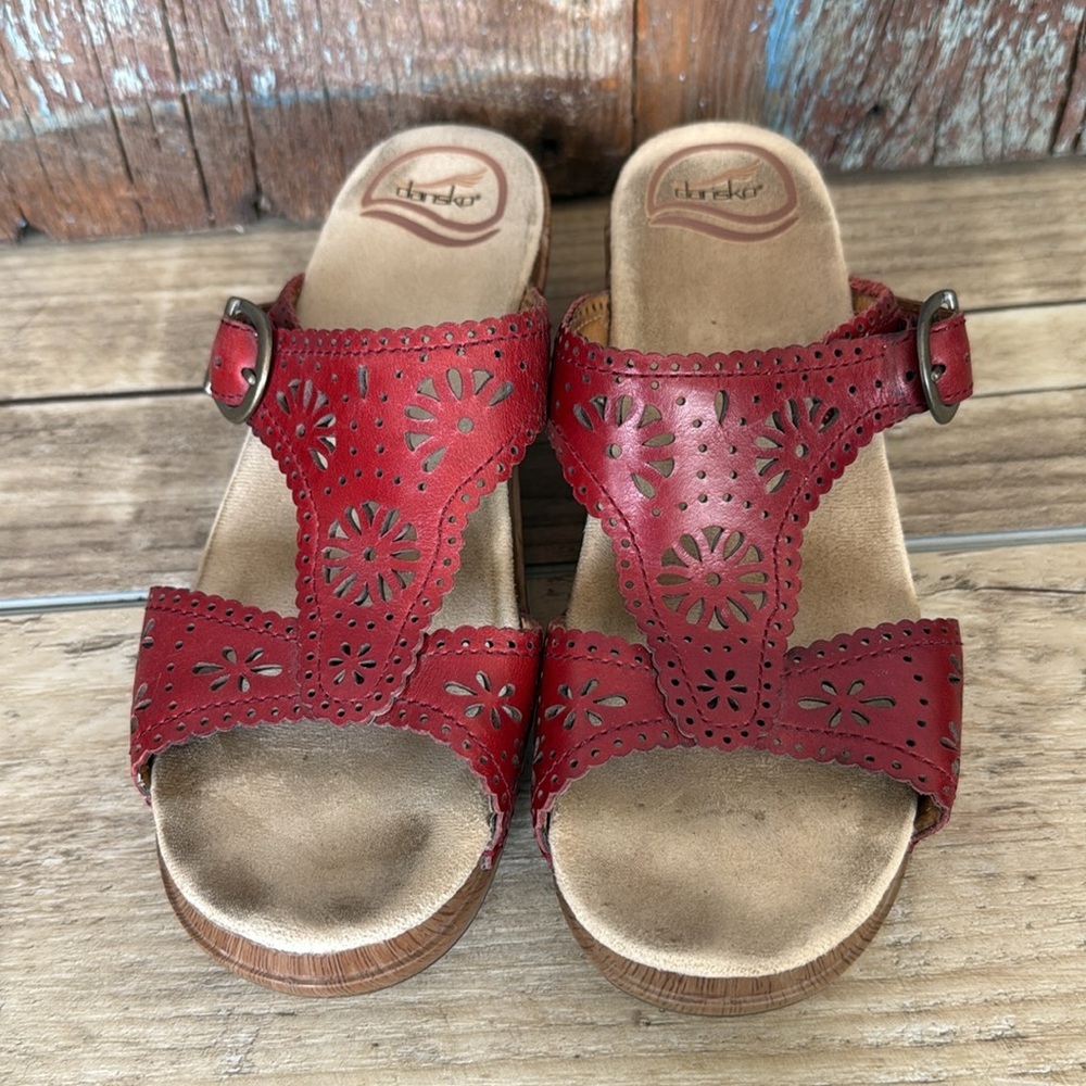 Dansko Clog Red Sandals Open Toe Size 37 - image 2